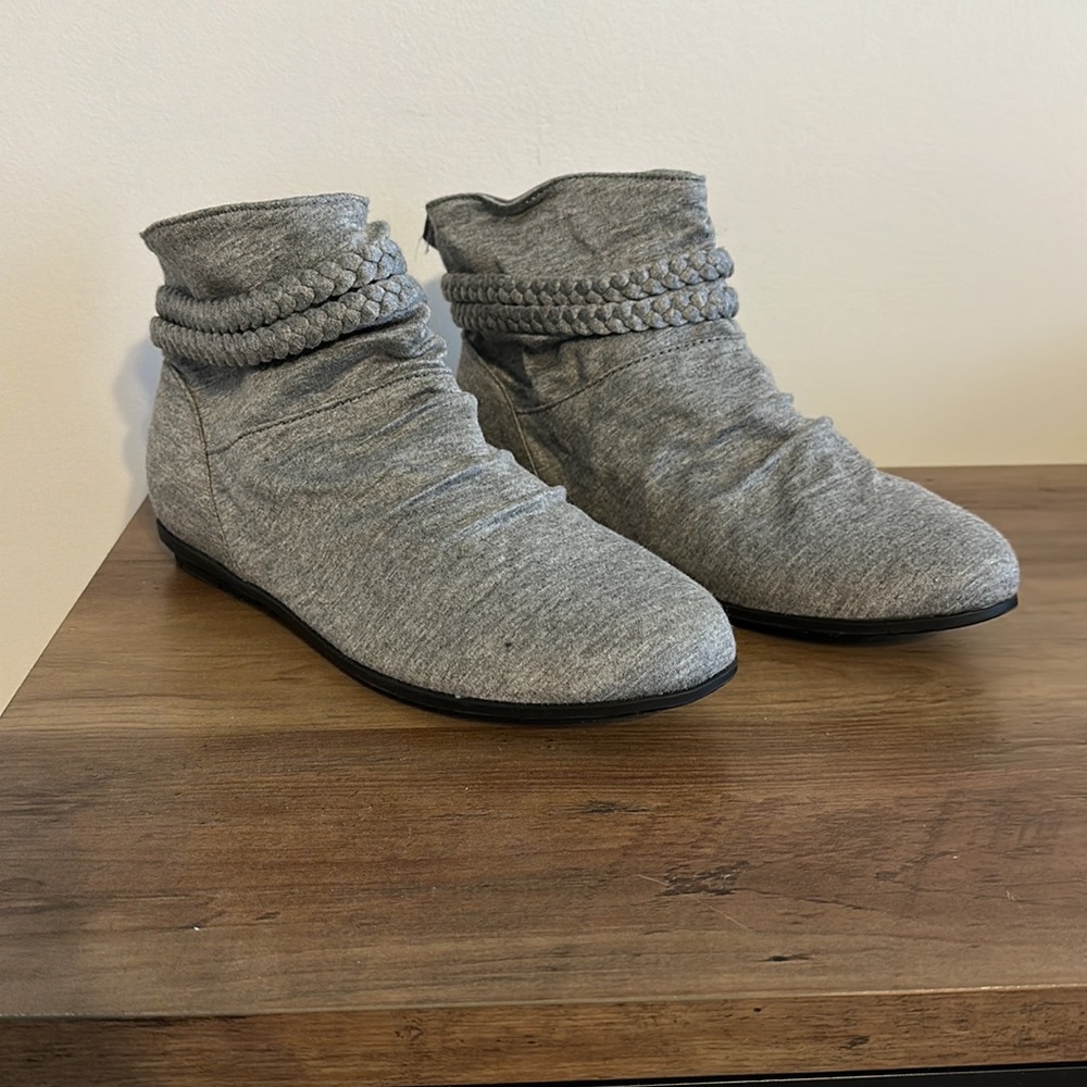 SO Soft Material Ankle Boot Size 10